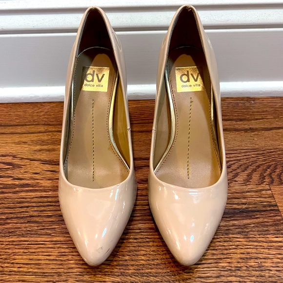 Dolce Vita Shoes - Dolce Vita Womens High Heels. Tan. Size 7